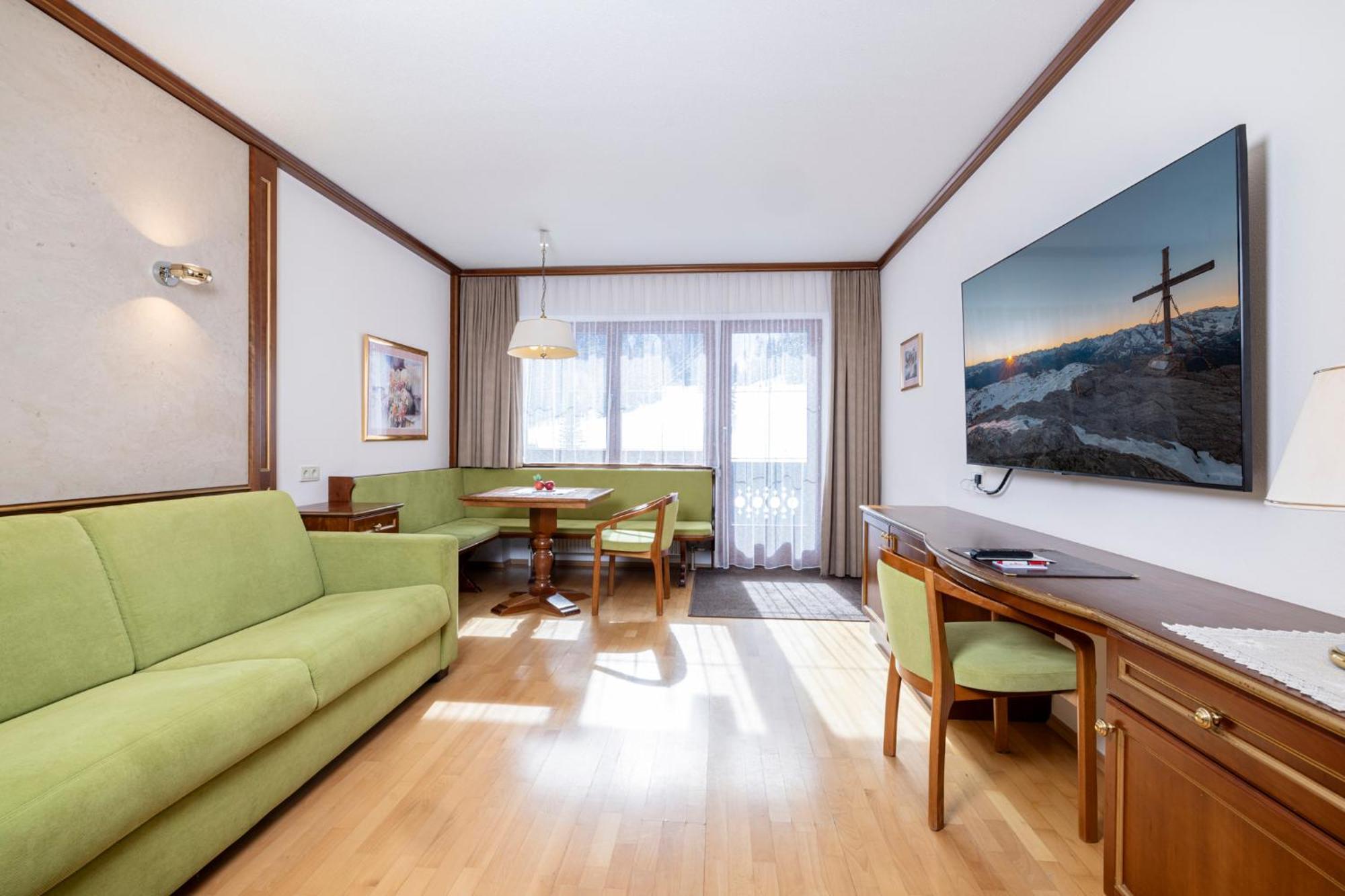 Der Rindererhof Hotel Тукс Екстериор снимка